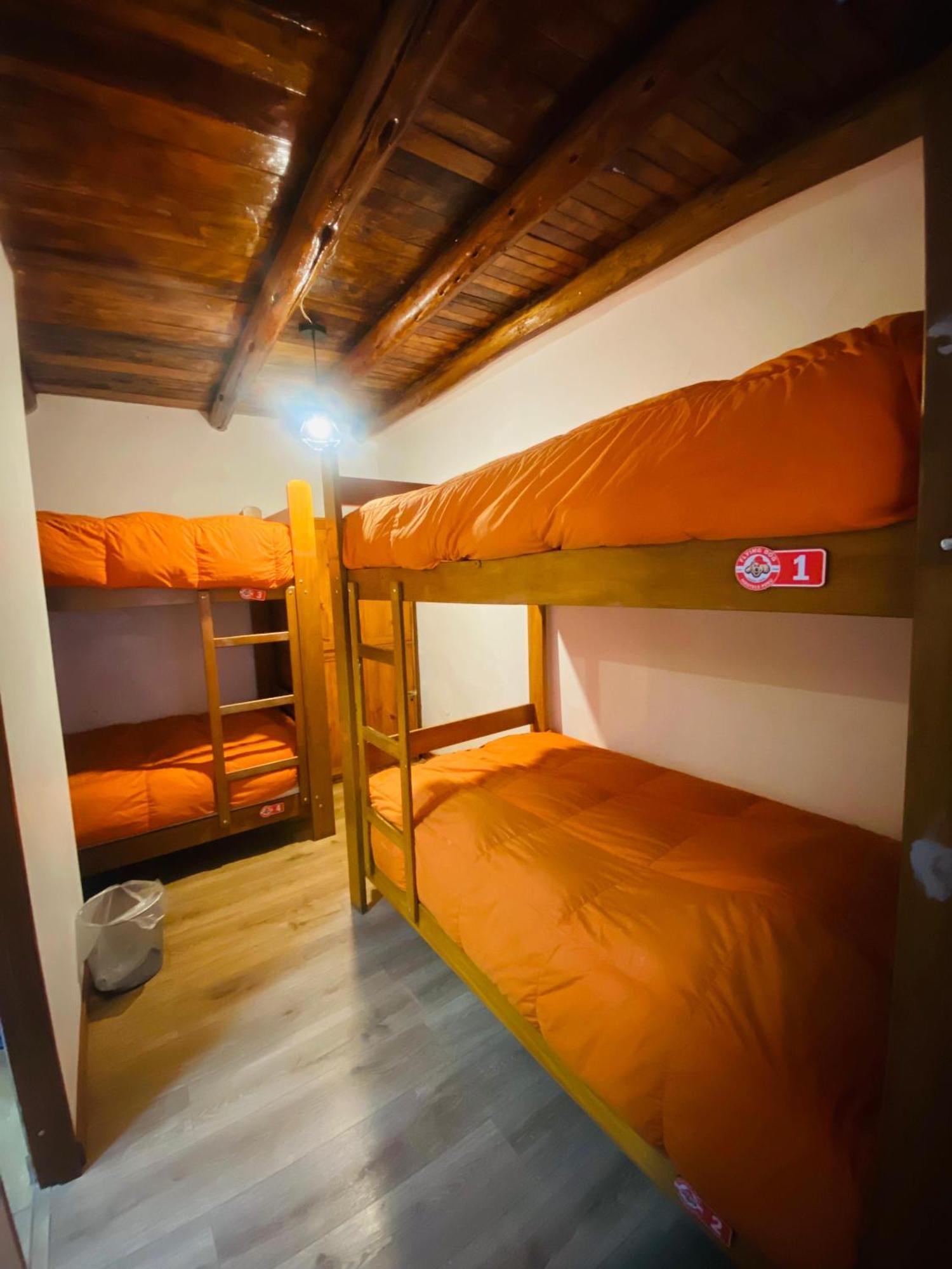 Flying Dog Hostel Куско Екстер'єр фото