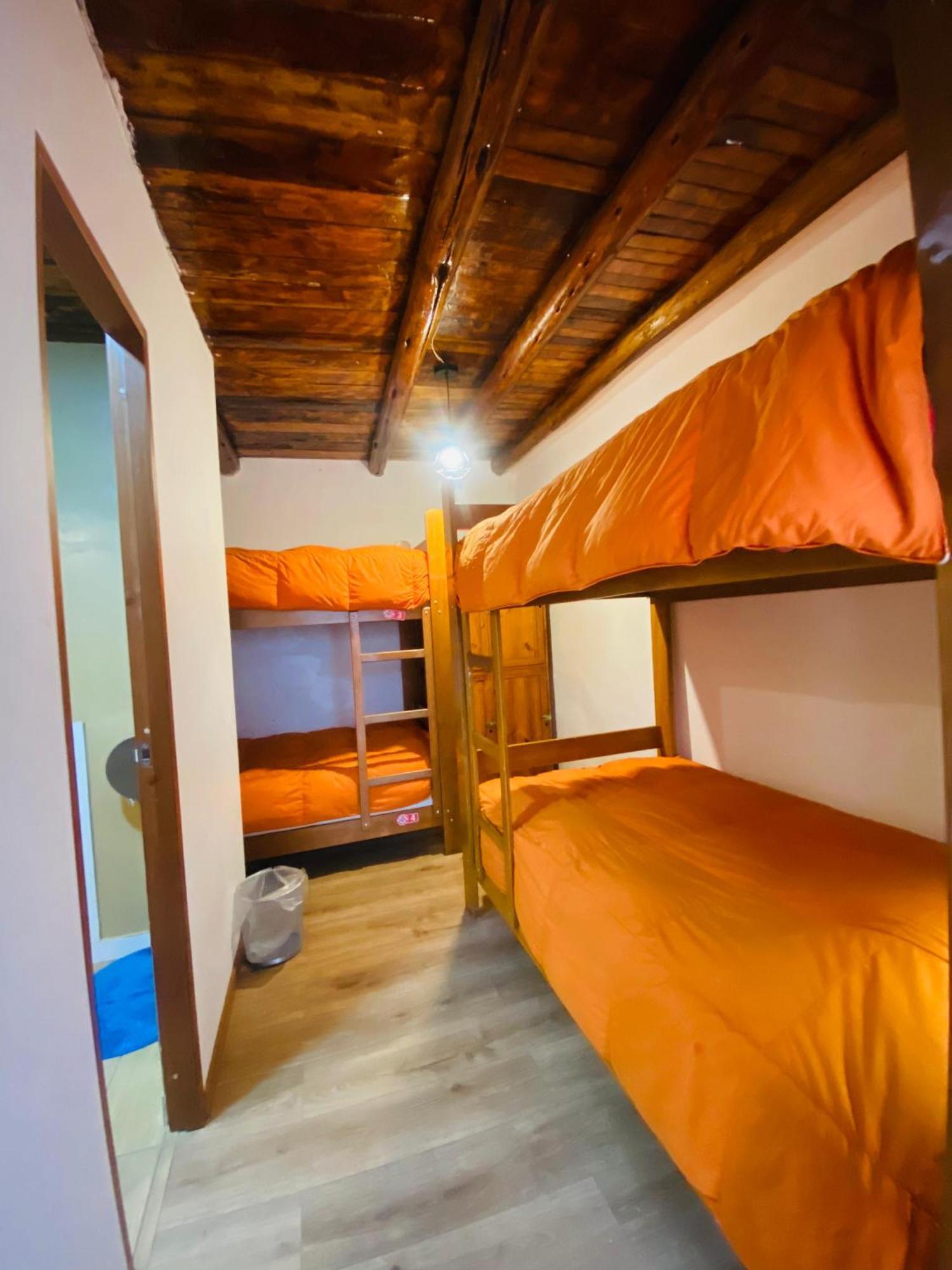 Flying Dog Hostel Куско Екстер'єр фото